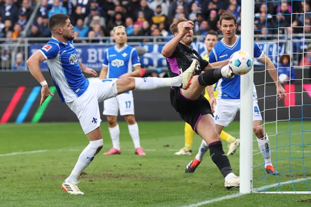 Thắng Darmstadt, Bayern Munich kém vui vì Harry Kane