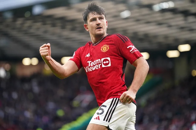 Man Utd nhận mức giá cho Maguire