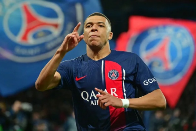 Mbappe tri ân PSG