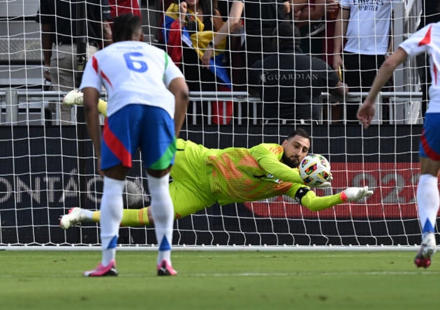 Tại sao Donnarumma vẫn sẽ là thủ môn số 1 của Azzurri tại EURO?