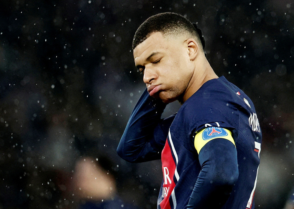 Enrique có lý khi để Mbappe ngồi dự bị