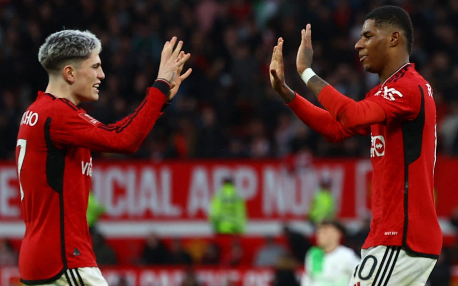 Sự thật ngã ngửa với Rashford – Torres và Vidic – Van Dijk